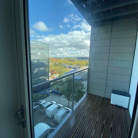 Central Milton Keynes Hub One Bedroom Secured Apartment ภายนอก รูปภาพ